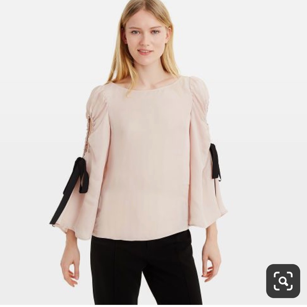 Charming Pink slit sleeve style blouse ❤️❤️